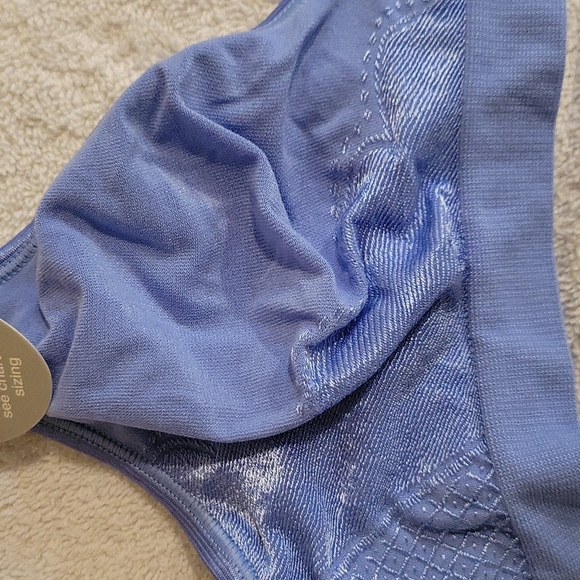 2 New Hanes Classic Comfort Flex Bra's. Size Medium - Picture 3 of 16